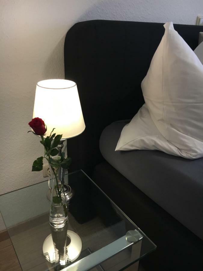 Ferienwohnung In Erfurt Mit Kleinem Balkon, 2 Schlafzimmer Buitenkant foto